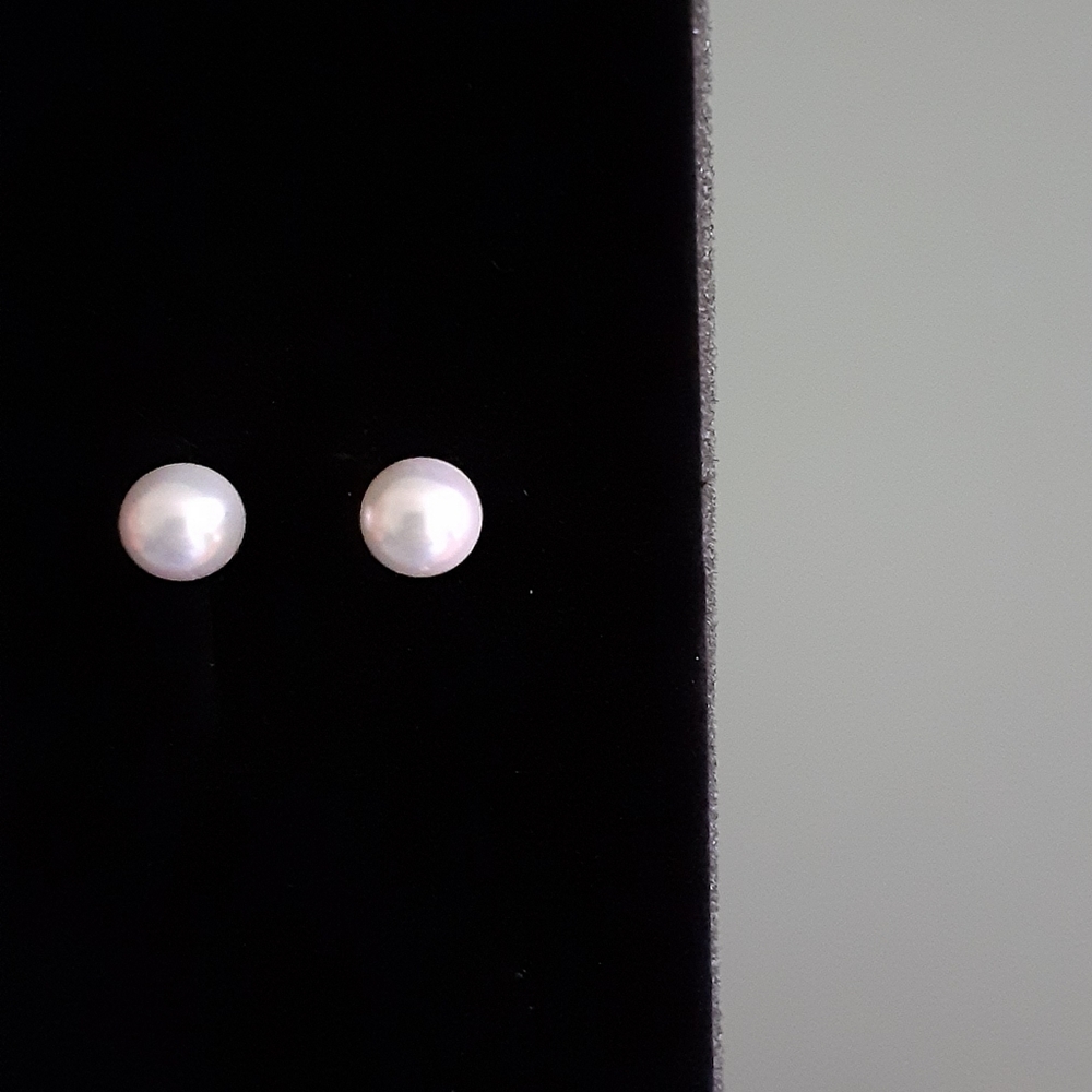 Pearl stud - Picture 2 of 2